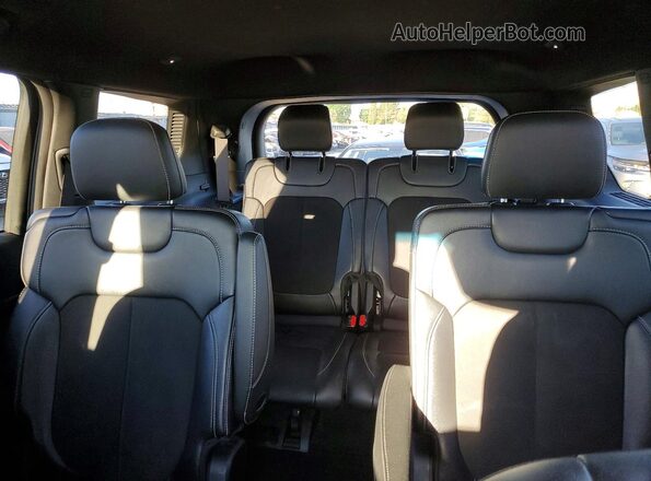 1C4RJKAG5P8895010 2023 JEEP GRAND Silver Vista interior trasera
