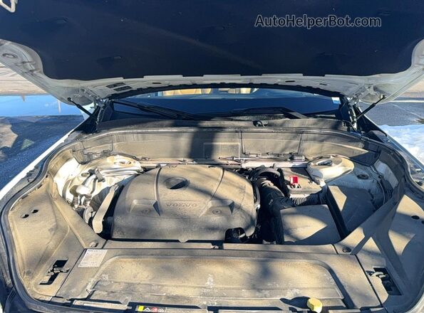 YV4A22PK2J1333441 2018 VOLVO XC90 White წინა პანელის ხედი