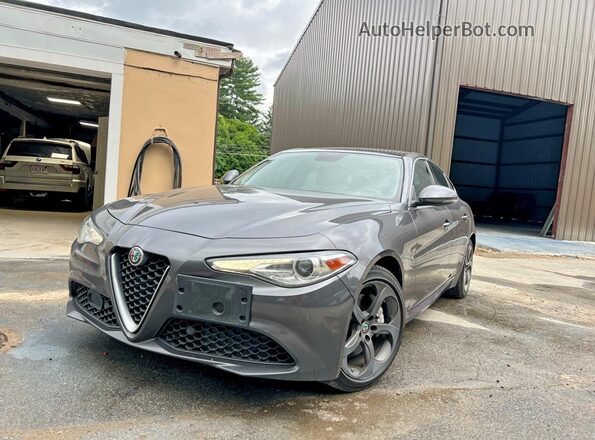 ZARFAEEN9H7544398 2017 ALFA ROMEO GIULIA Gray 