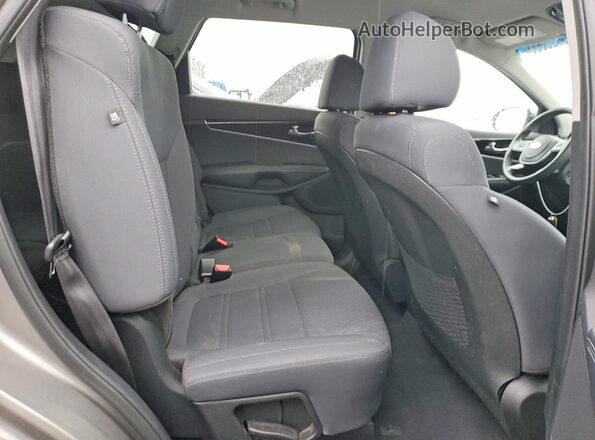 5XYPGDA51KG521656 2019 KIA SORENTO Silver 