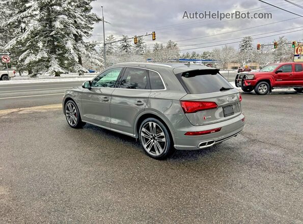 WA1B4AFYXK2022198 2019 AUDI SQ5 Gray Vista frontal