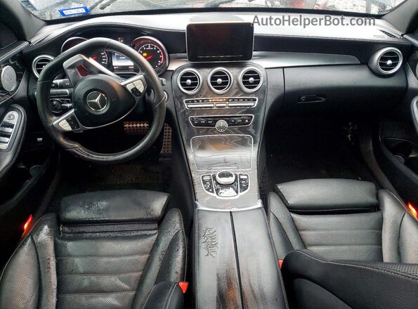 55SWF6EBXJU255195 2018 MERCEDES-BENZ C Black Vista del cuadro de instrumentos