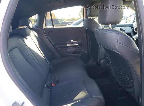 W1N4N4GB2RJ610774 2024 MERCEDES-BENZ GLA White Սալոնի հետևի տեսք