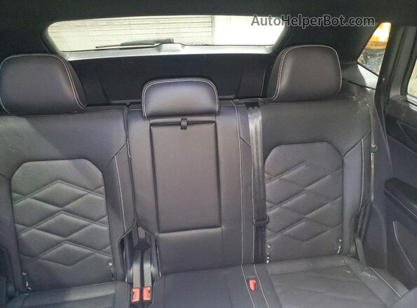 1V2HC2CA7TC206346 2026 VOLKSWAGEN ATLAS Silver უკანა სალონის ხედი