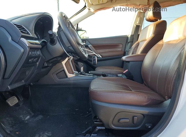JF2SJGWC4HH457909 2017 SUBARU FORESTER2. White წინა პანელის ხედი