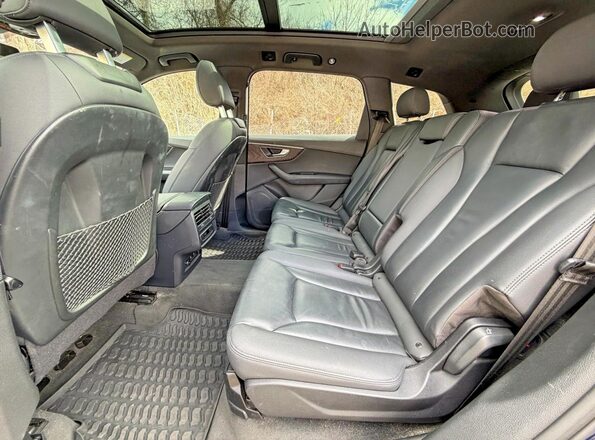 WA1AXAF70MD010157 2021 AUDI Q7 Blue სალონის 360-გრადუსიანი ხედი