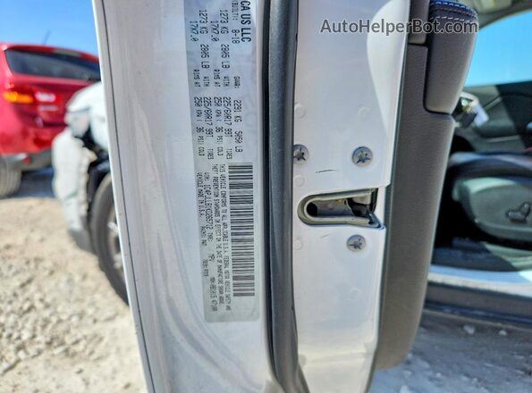 1C4PJLLB1KD265712 2019 JEEP CHEROKEE White Vista interior de 360 grados
