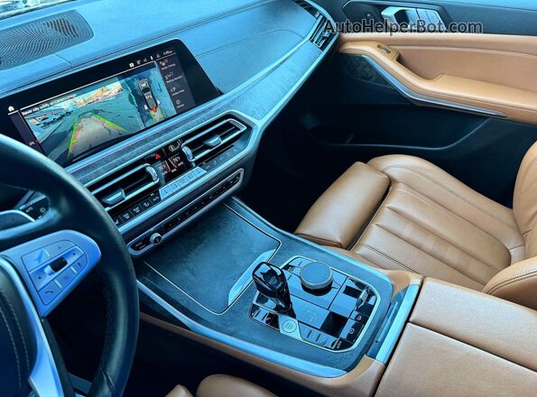 5UXCW2C06M9E81989 2021 BMW X7 Black Widok komory silnika