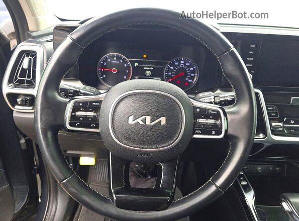 5XYRKDLF9NG112970 2022 KIA SORENTO Black Vista de los asientos traseros