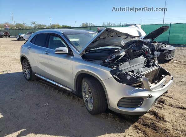 WDCTG4EB3LU021815 2020 MERCEDES-BENZ GLA-CLASS Серебряный Вид спереди