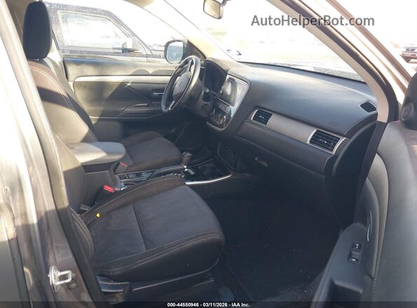 JA4AD3A38HZ041657 2017 MITSUBISHI OUTLANDER Silver 