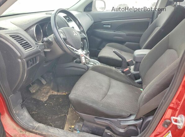 JA4AP3AW8HZ020096 2017 MITSUBISHI OUTLANDER Красный Вид салона спереди