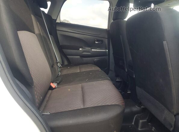 JA4AP4AU0KU029075 2019 MITSUBISHI OUTLANDER White 