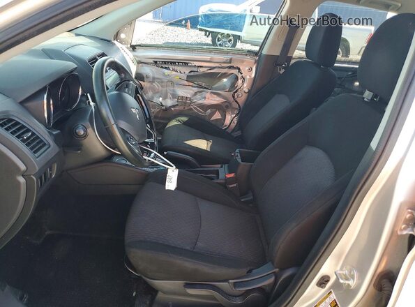 JA4AP4AUXKU023977 2019 MITSUBISHI OUTLANDER Silver Vista interior delantera
