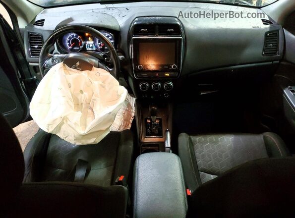 JA4APUAU2MU007131 2021 MITSUBISHI OUTLANDER Silver წინა პანელის ხედი