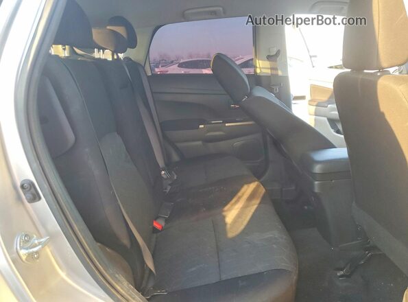 JA4APVAU2MU031855 2021 MITSUBISHI OUTLANDER Silver უკანა სავარძლების ხედი