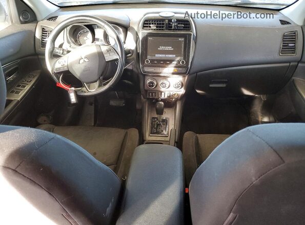 JA4APVAU4MU016001 2021 MITSUBISHI OUTLANDER Белый Вид панели приборов