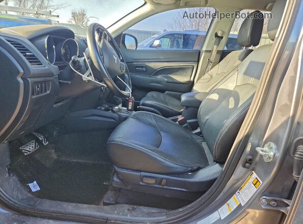 JA4AR4AW6HZ021117 2017 MITSUBISHI OUTLANDER Gray Widok wnętrza z przodu