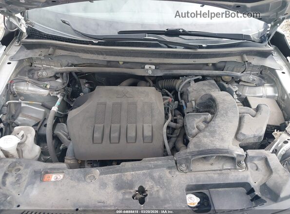 JA4AT3AA3KZ029070 2019 MITSUBISHI ECLIPSE CROSS Silver უკანა ხედი