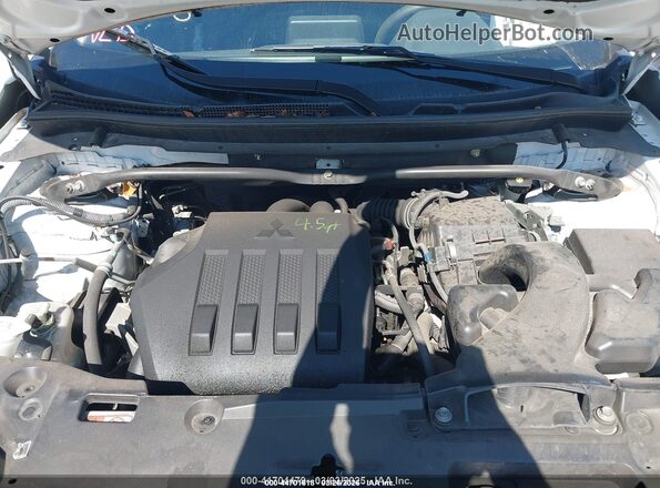 JA4AT4AA7JZ070340 2018 MITSUBISHI ECLIPSE CROSS White Vista trasera