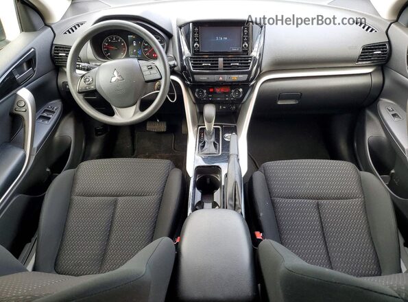 JA4ATUAA4PZ053701 2023 MITSUBISHI ECLIPSE Черный Вид панели приборов