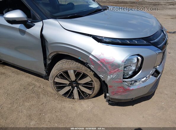 JA4J3VA86SZ015916 2025 MITSUBISHI OUTLANDER Silver Front view