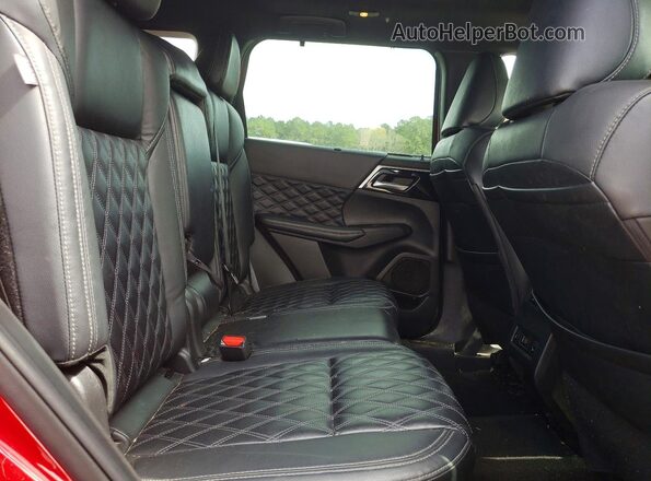JA4J3VA87PZ017570 2023 MITSUBISHI OUTLANDER Red უკანა სალონის ხედი