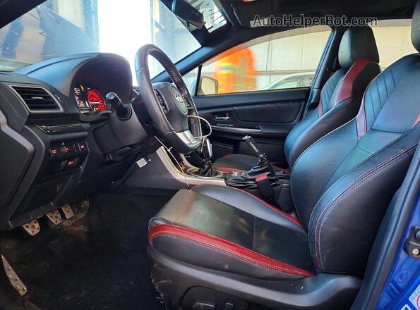 JF1VA2Y61H9836033 2017 SUBARU WRX Blue Widok wnętrza z przodu