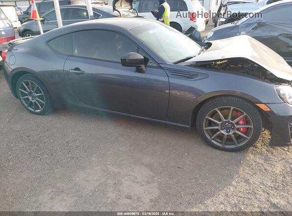 JF1ZCAC11J9601655 2018 SUBARU BRZ Gray 