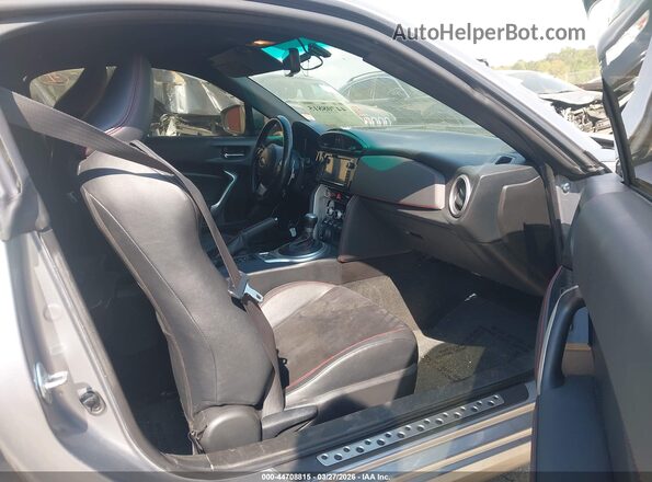 JF1ZCAC16K8601724 2019 SUBARU BRZ Silver Vista interior delantera