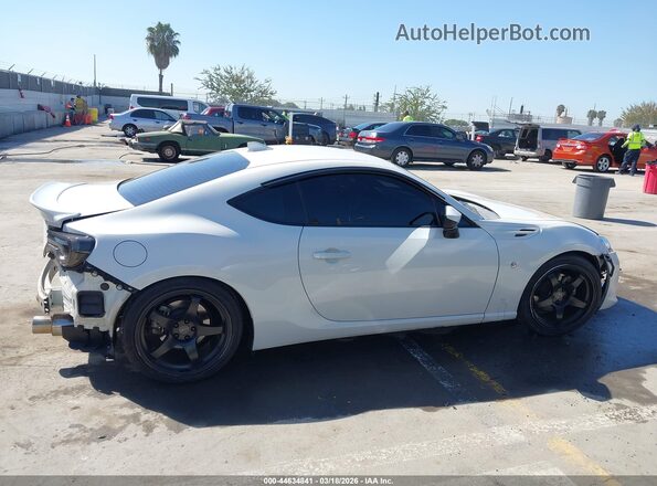 JF1ZNAA14H8700645 2017 TOYOTA 86 White სალონის 360-გრადუსიანი ხედი