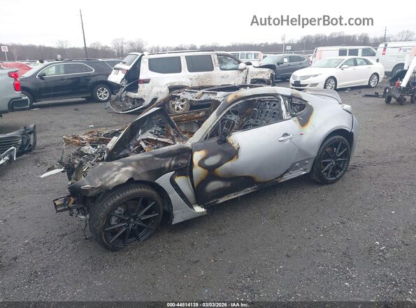 JF1ZNBE12P9765471 2023 TOYOTA GR86 Silver Передня ліва чверть