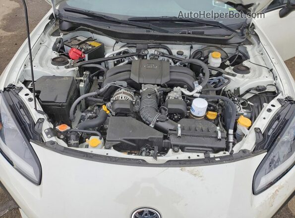 JF1ZNBE16P9764193 2023 TOYOTA GR White Widok wnętrza z tyłu