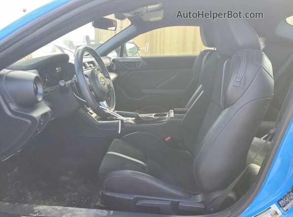 JF1ZNBF11P8750643 2023 TOYOTA GR86 Blue Widok wnętrza z przodu