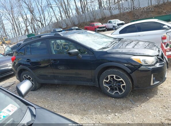 JF2GPABC3H8219847 2017 SUBARU CROSSTREK Black Սալոնի հետևի տեսք