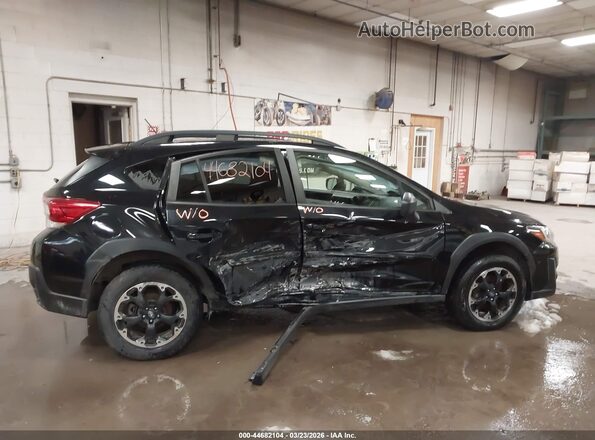 JF2GTAAC6M9213980 2021 SUBARU CROSSTREK Черный Вид задней части салона