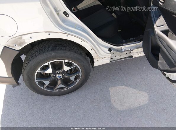 JF2GTAAC7JH333031 2018 SUBARU CROSSTREK Yellow Vista frontal