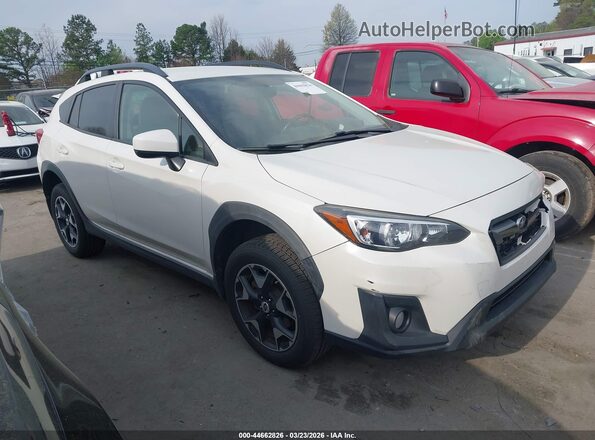 JF2GTABC1JH229858 2018 SUBARU CROSSTREK Белый Вид задней части салона