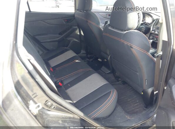 JF2GTADC5J8330513 2018 SUBARU CROSSTREK Gray Vista de la etiqueta del VIN