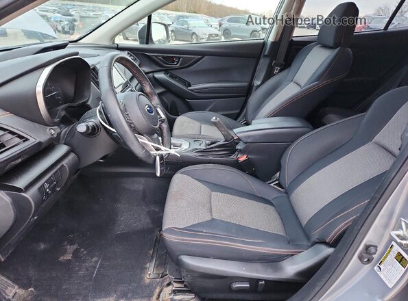 JF2GTAEC0M8284012 2021 SUBARU CROSSTREK Серебряный Вид салона спереди