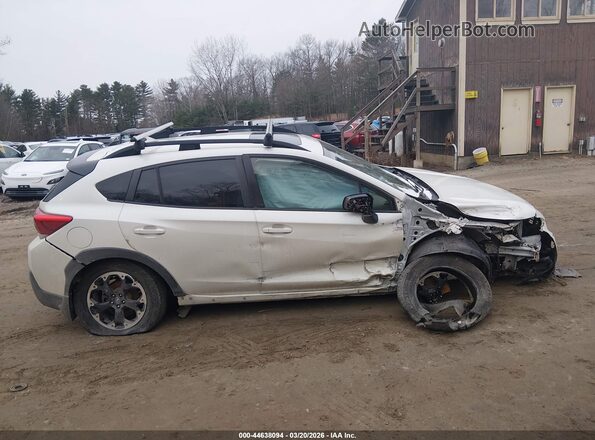 JF2GTAEC8PH261095 2023 SUBARU CROSSTREK White Widok wnętrza z tyłu