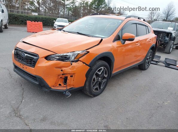JF2GTALC5JH227514 2018 SUBARU CROSSTREK Orange Vista tres cuartos delantera izquierda