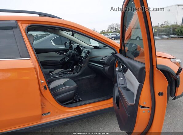 JF2GTALC5JH227514 2018 SUBARU CROSSTREK Orange Vista interior delantera