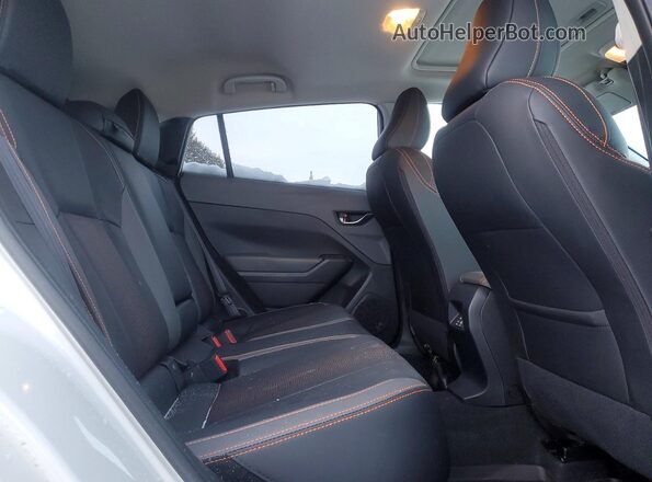 JF2GUHNC4T8205879 2026 SUBARU CROSSTREK White Vista de los asientos traseros