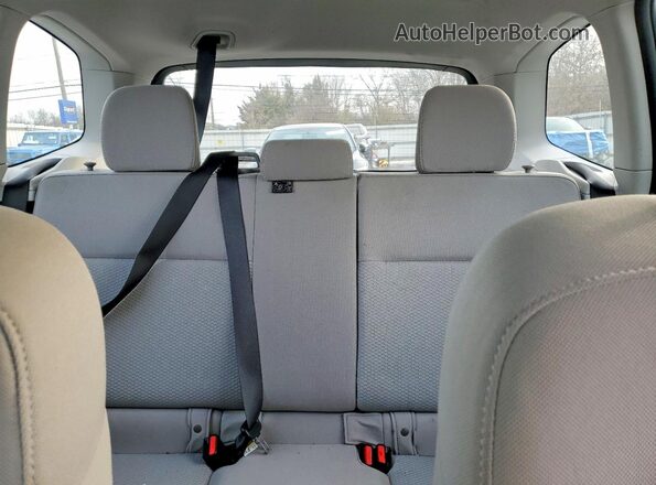 JF2SJABC5GH539469 2016 SUBARU FORESTER 2.5 White Rear seats view