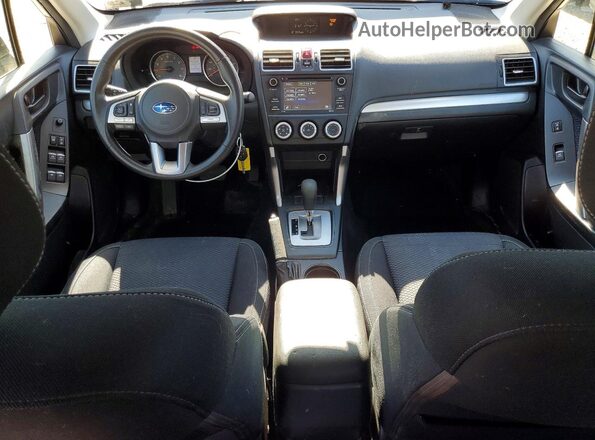 JF2SJABC6HH541989 2017 SUBARU FORESTER 2.5 Silver Vista del salpicadero