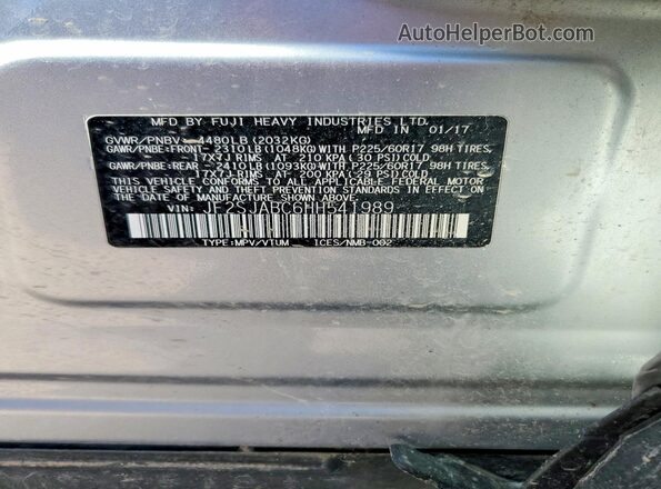 JF2SJABC6HH541989 2017 SUBARU FORESTER 2.5 Silver Vista del compartimento del motor
