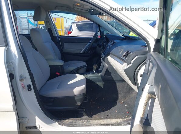 JF2SJABC8JH512404 2018 SUBARU FORESTER 2.5 Белый Вид салона спереди