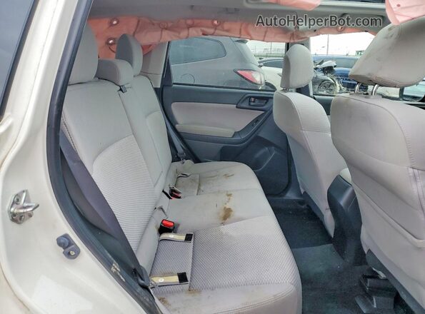 JF2SJADC6GH426739 2016 SUBARU FORESTER 2.5 White Вид задньої частини салону