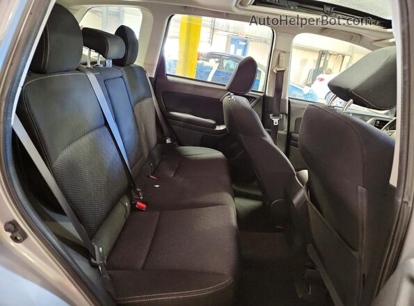 JF2SJADC8GH527829 2016 SUBARU FORESTER 2.5 Silver უკანა სალონის ხედი